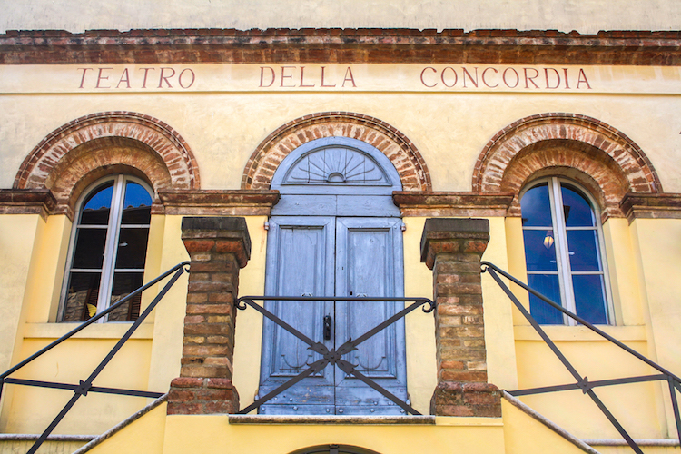 4 theater teatro umbrie tips