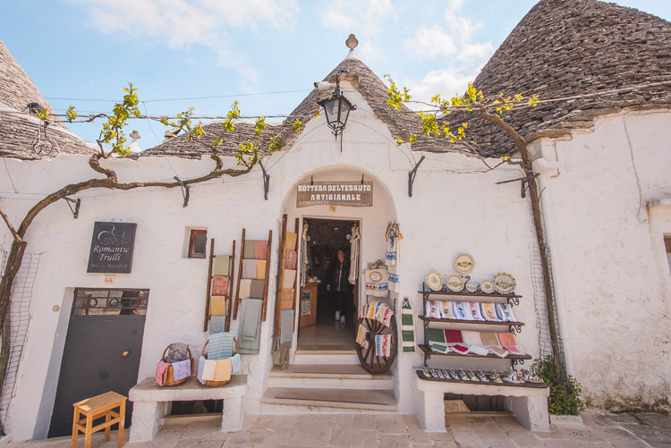 Alberobello winkeltje in een trullo