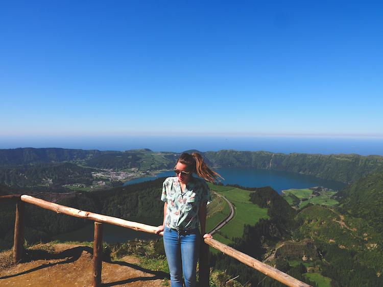 Azoren Sao Miguel Sete Cidades Miradouro Boca do Inferno 