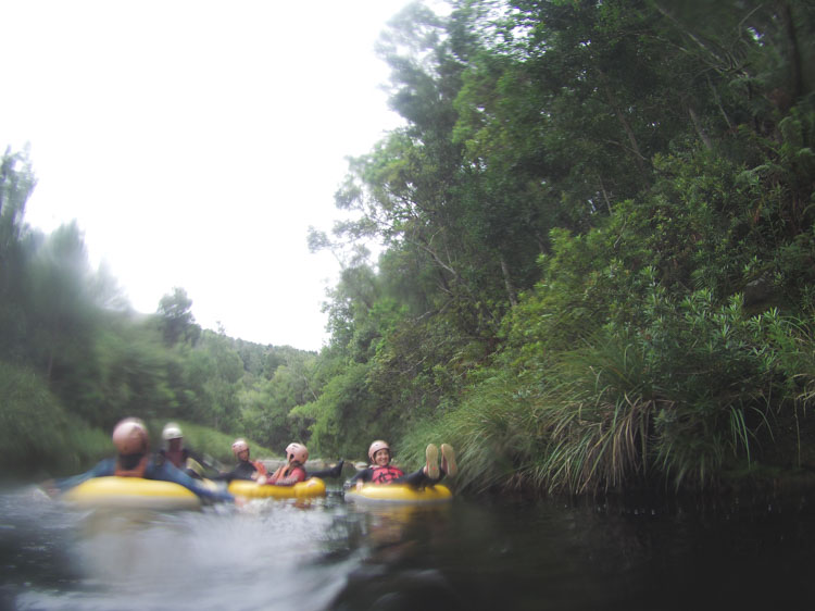 Black water tubing storms river zuida afrika