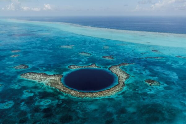 Blue hole Belize