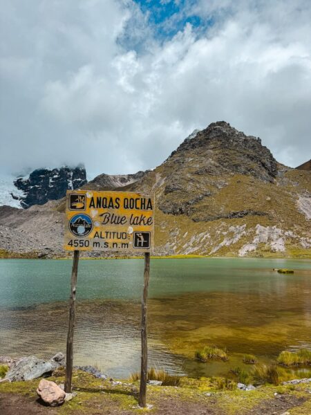 Blue lake, Ausangate Trek