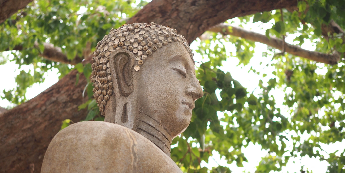 Boeddha-beeld-Abhayagiri-vihāra-anuradhapura-kopie