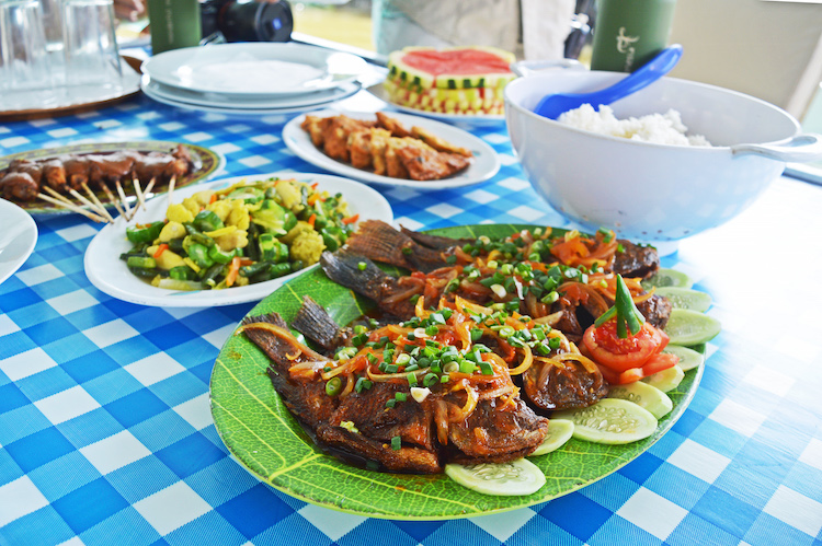 Borneo eten op Klotok boot