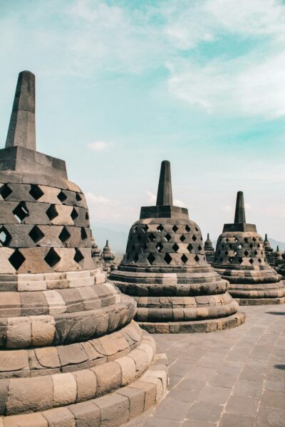 Borobudur bezoeken stoepa