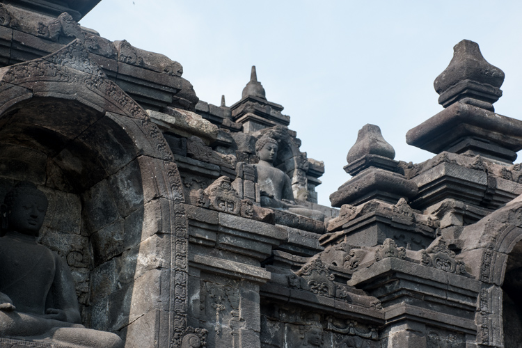 Borobudur tempel yogyakarta java details boeddha beelden