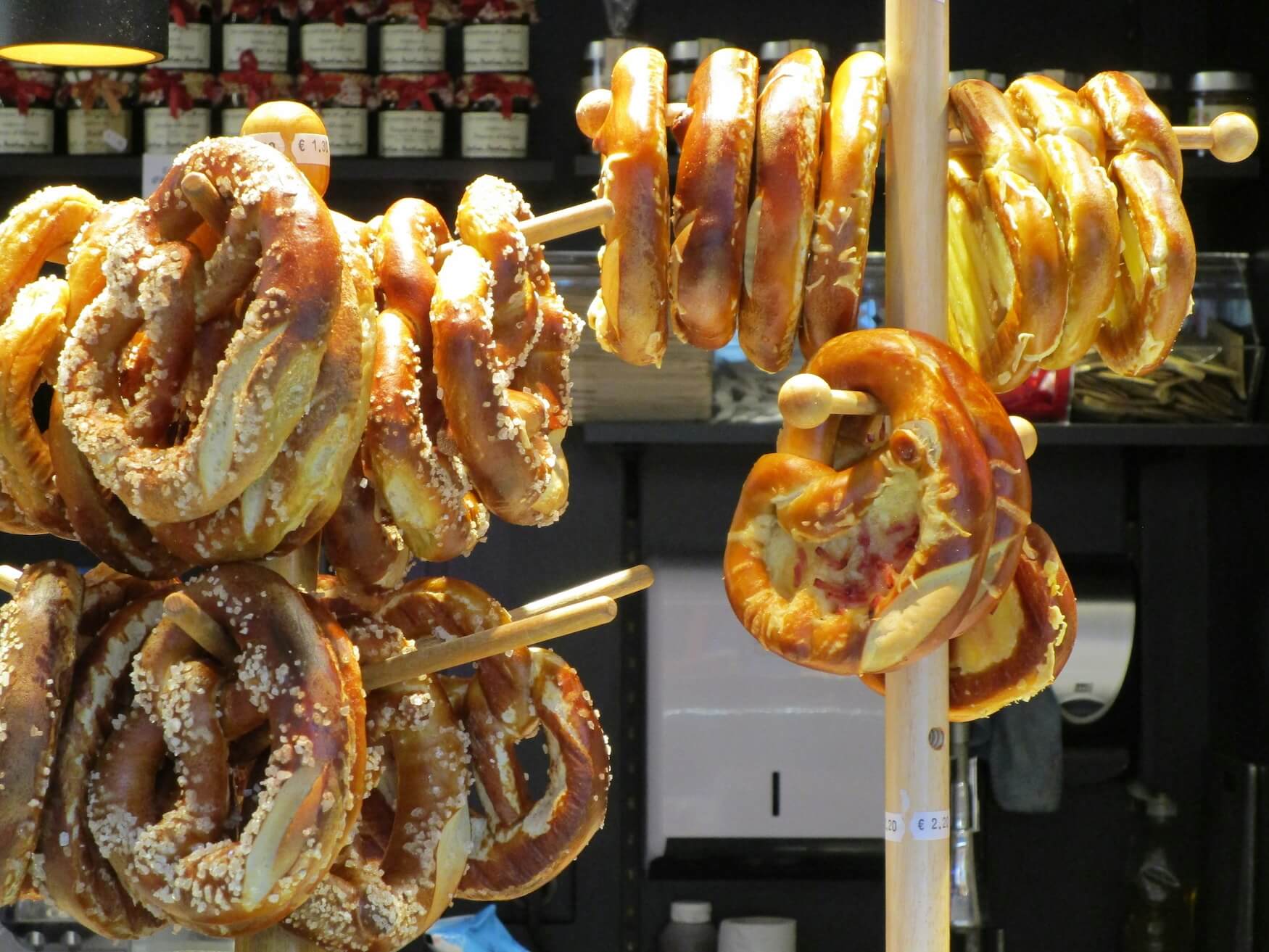 wat te doen in colmar Bretzels eten