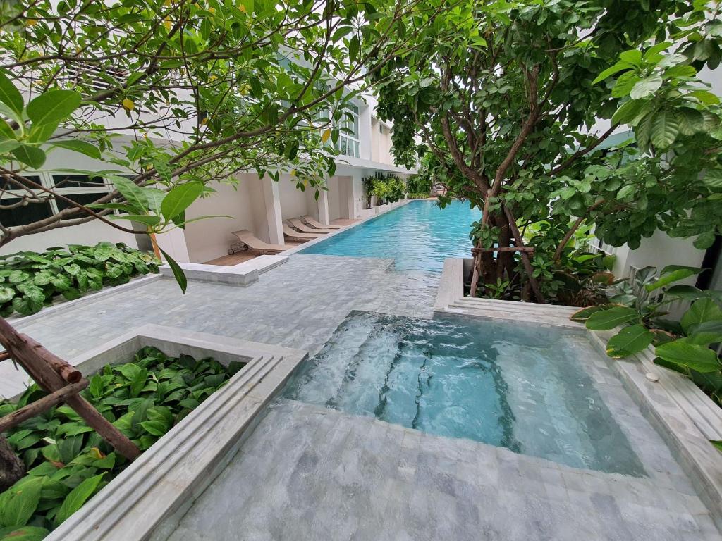 CHERN Bangkok