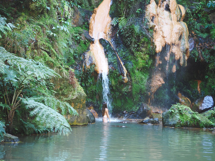 Caldeira Velha azoren warme waterval