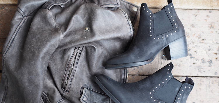 Chelsea boots studs