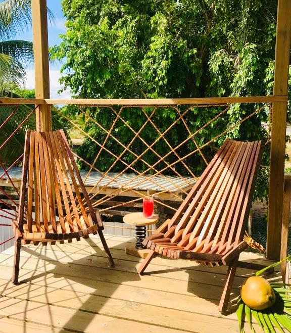 Crash Pad Adventure Hostel belize