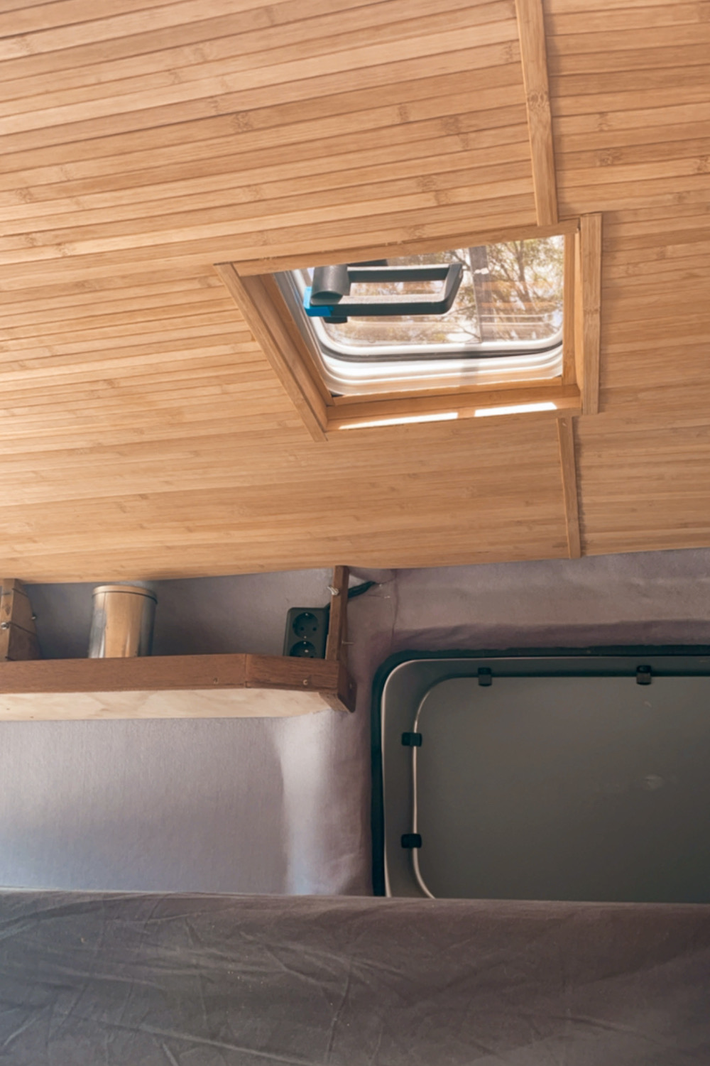 Dakraam camper inrichting