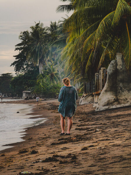 Dauin Zwarte stranden 1