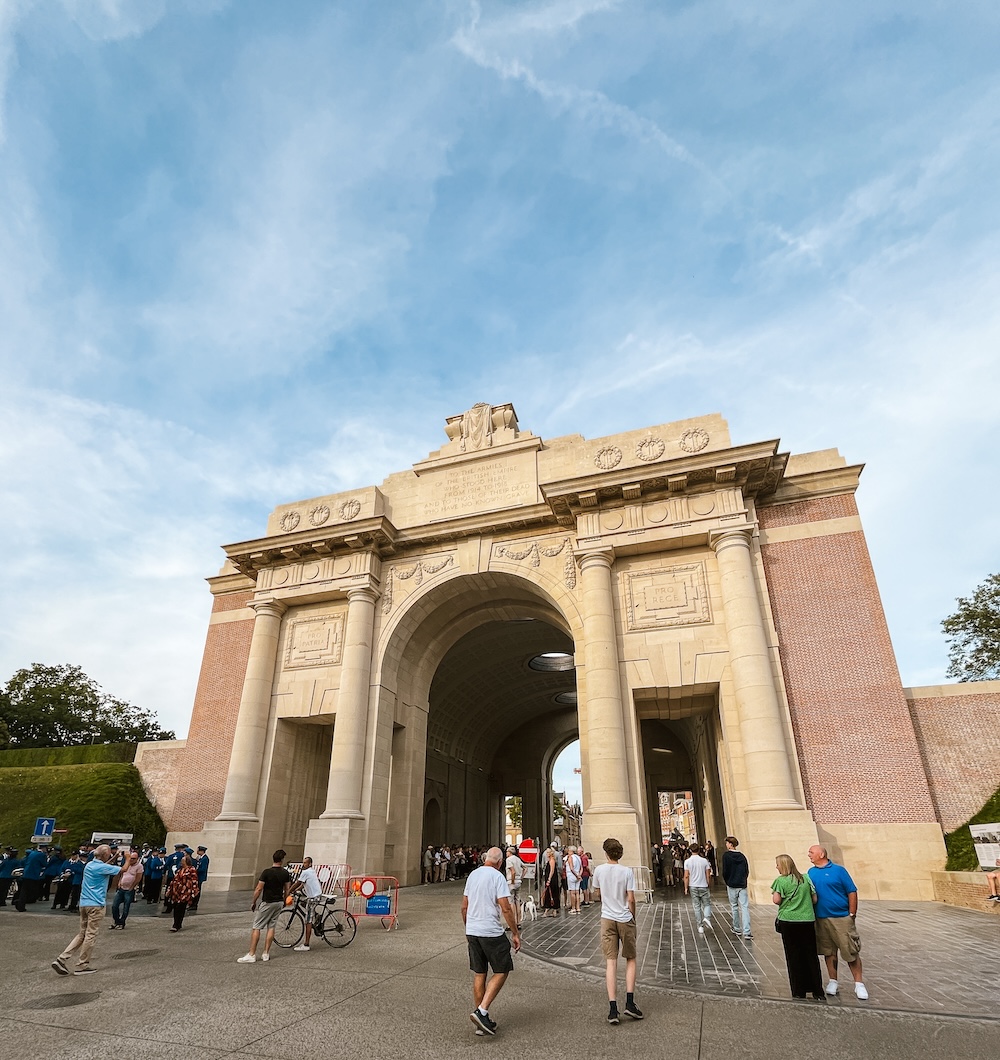 De Menenpoort, bezienswaardigheden Ieper