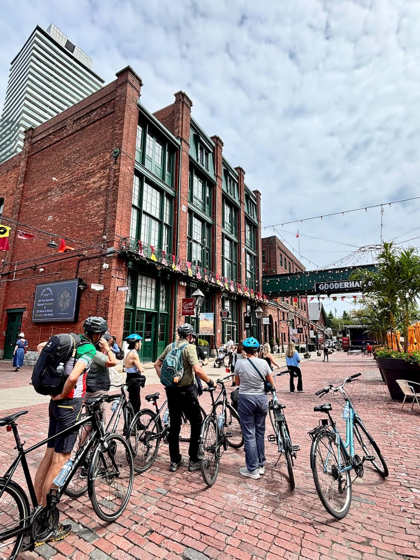 Distillery District, Fietstour Toronto