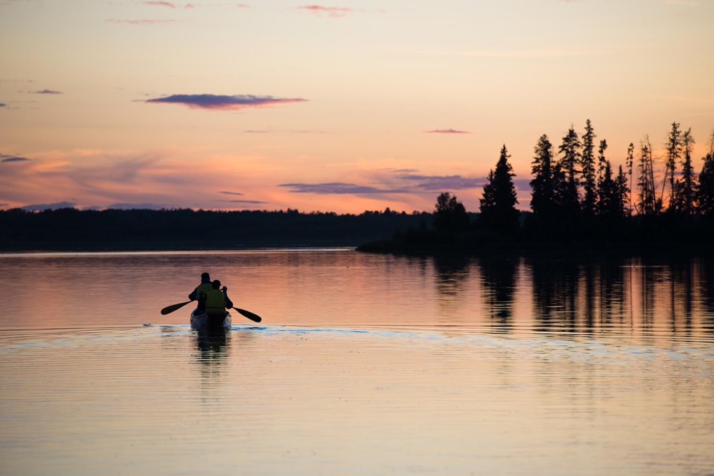 Edmonton_Elk_Island_National_Park_Canoeing_Sunset