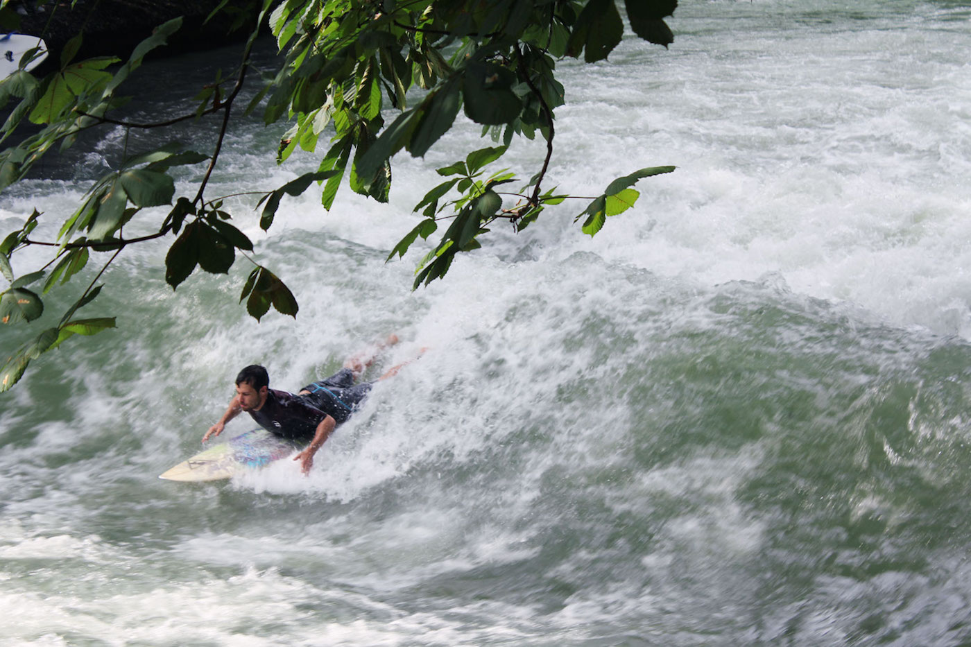 Englischer-Garten surfen Munchen bezienswaardigheden hotspots