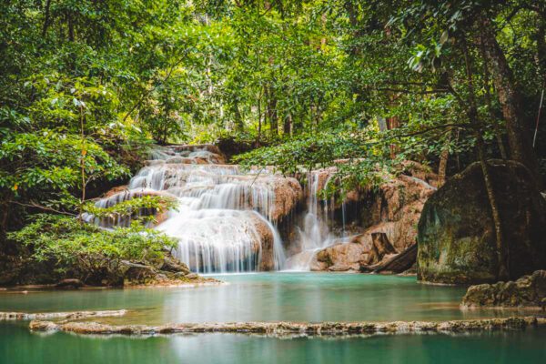 Erawan watervallen kanchanaburi thailand