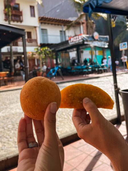 Eten grote plein Guatapé