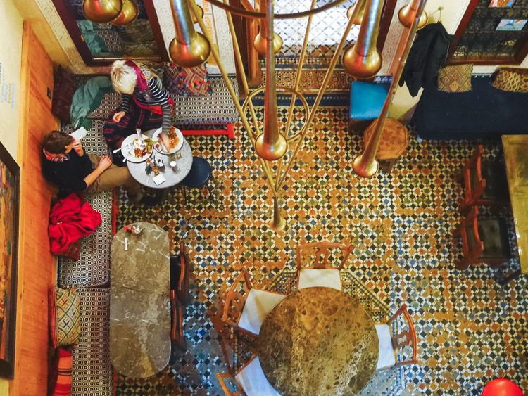 Fez stedentrip in marokko cafe clock