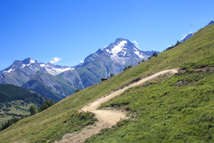 10 x Waarom jij op zomervakantie naar de Franse Alpen moet gaan! |  WeAreTravellers