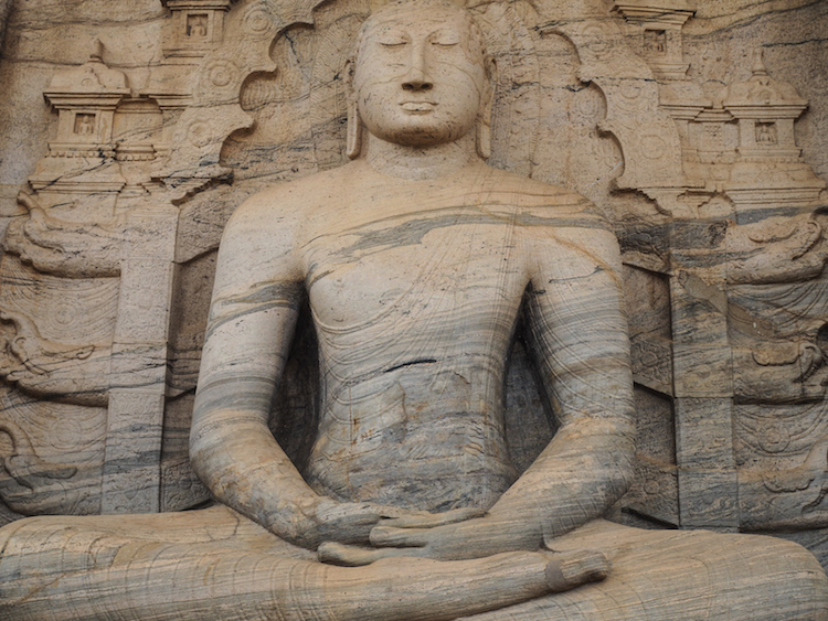 Gal-Vihara-Polonnaruwa zittende boeddha