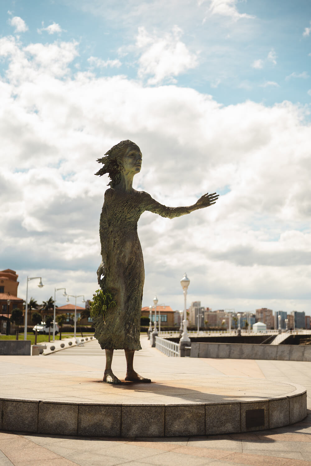 Gijon mother of the emigrants