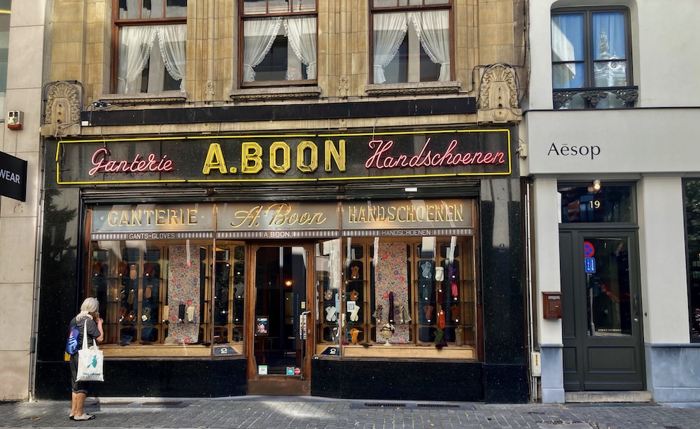 Handschoenenwinkeltje in Antwerpen