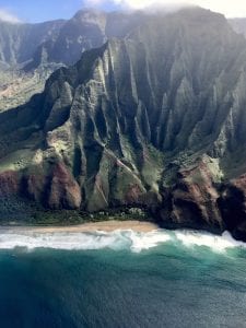 Helicoptervlucht boven hawaii