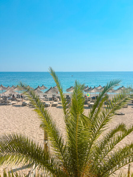 Himarë strand, Reisroute Albanië
