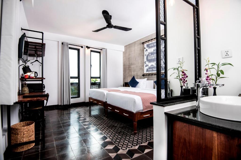 Hotel Cambodja Aquarius Hotel and Urban Resort