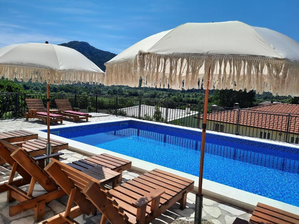 Hotel Montenegro Apartments Kingfisher