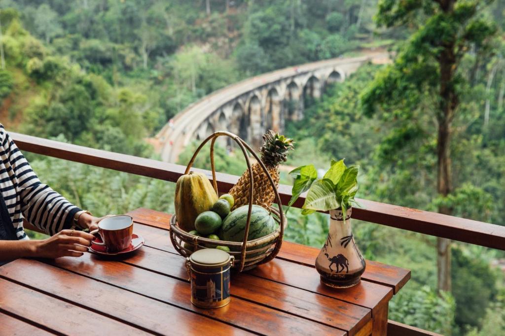 Barn Hills Ella Hotel Sri Lanka uitzicht Nine Arch Bridge