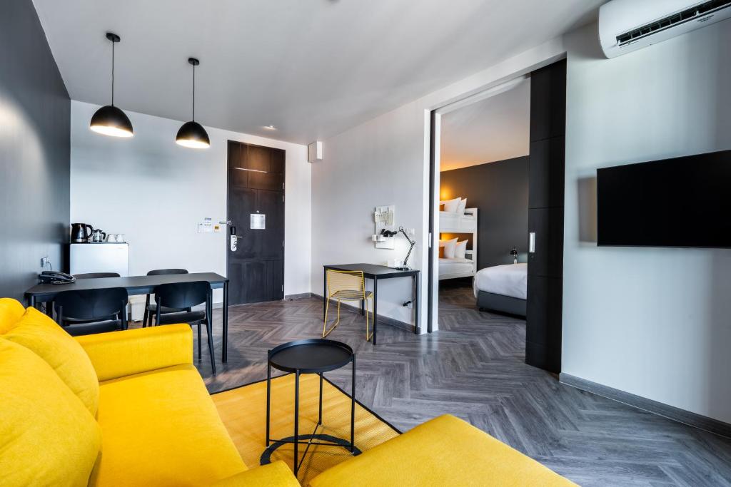 Blu Monkey Hub and Hotel Krabi Town