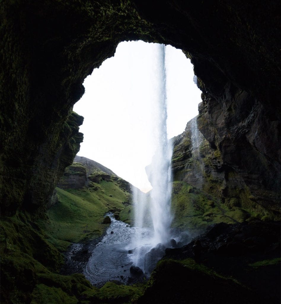 ijsland foto's behind the waterval