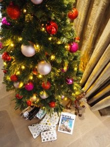 Kamer-kerstsuite-van-der-valk-in-heerlen-kerstboom