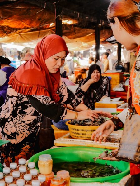 Kampot Kep Crab market marktvrouw