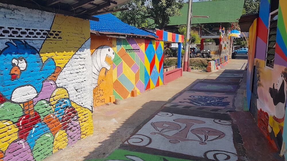 Kampung Pelangi Semarang straatje