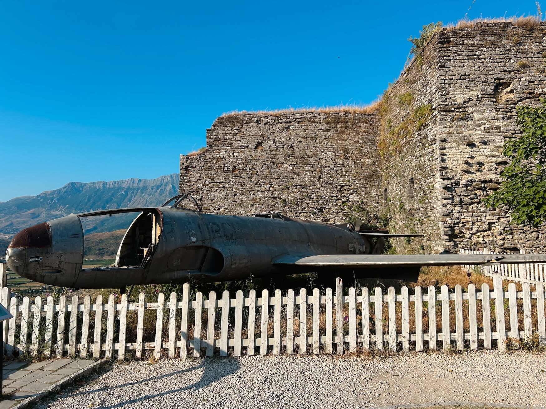 Kasteel Berat, Amerikaas vliegtuig Gjirokaster Albanie