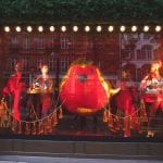 Kerstshoppen in Londen feestelijke etalage