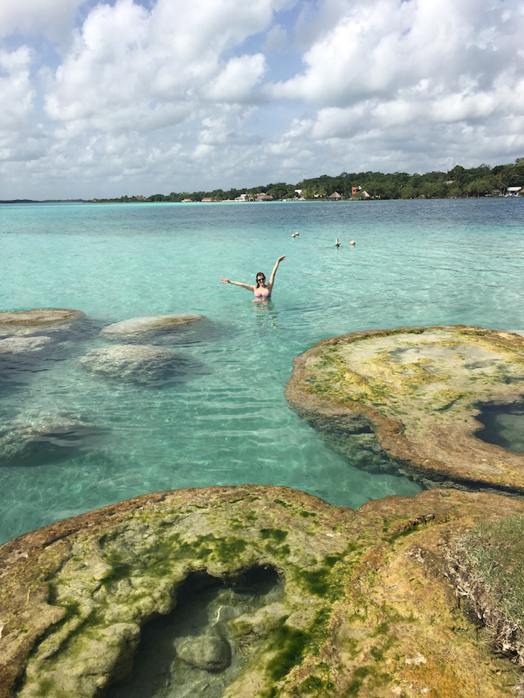 Laguna Bacalar in Mexico kleuren