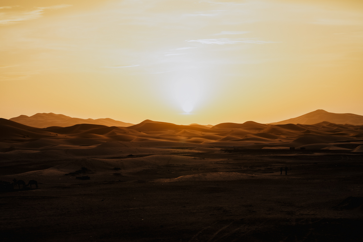 Merzouga zonsopkomst sahara woestijn