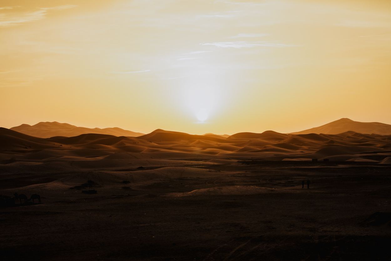 Merzouga zonsopkomst sahara woestijn