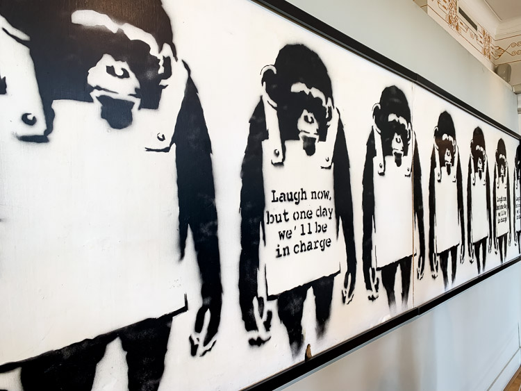 Moco Museum Banksy apen schilderij