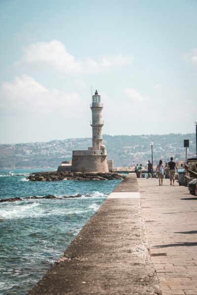 Pier in stad in Kreta