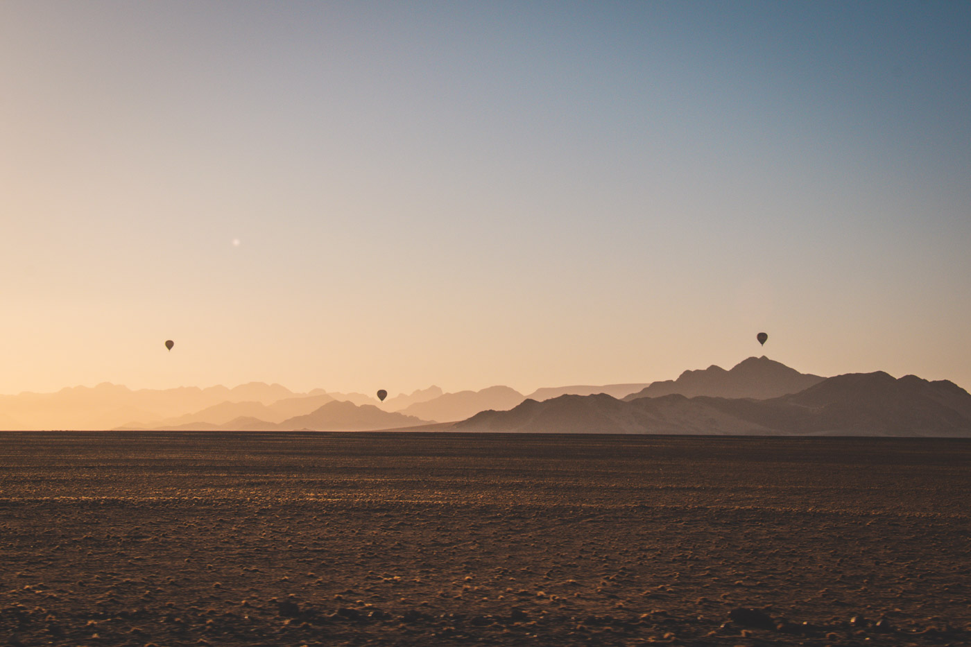 Namibie sossusvlei zonsopgang ballonvlucht
