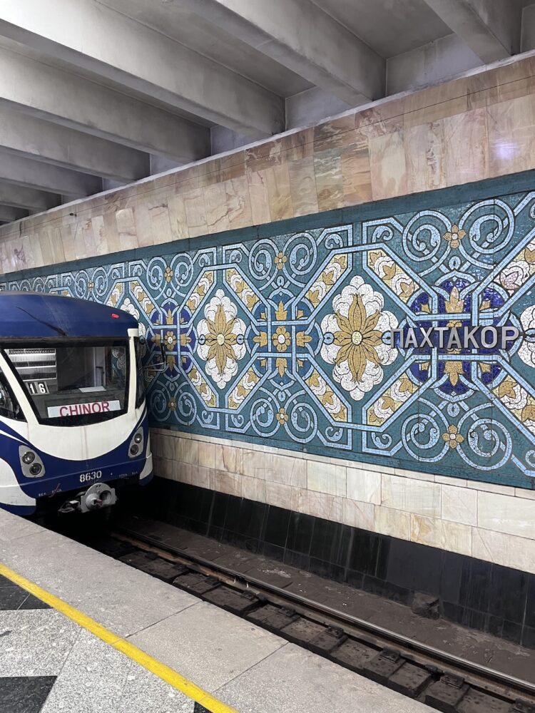 Paxtakor metrostation Tashkent