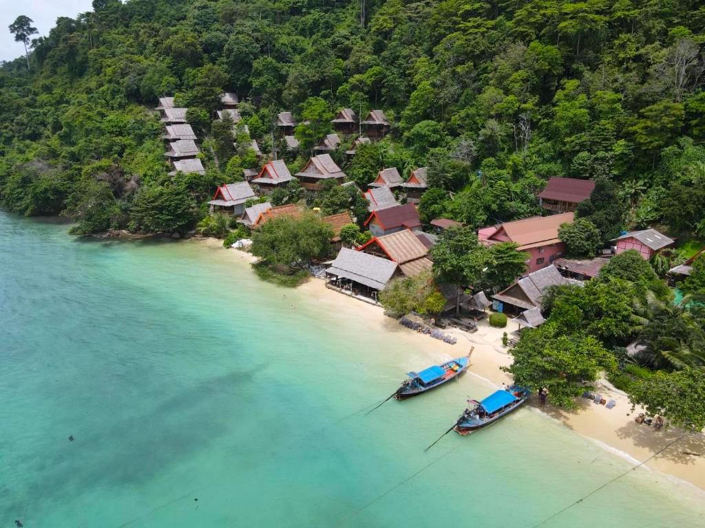 Phi Phi Relax Beach Resort