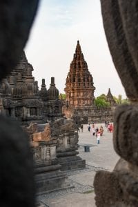 Prambanan tempel yogyakarta doorkijk