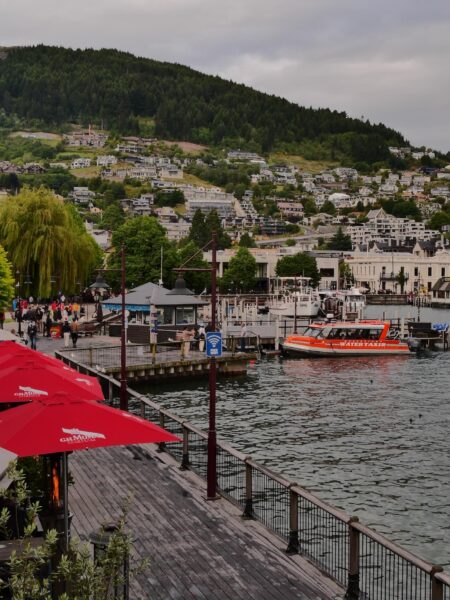 Queenstown boulevard